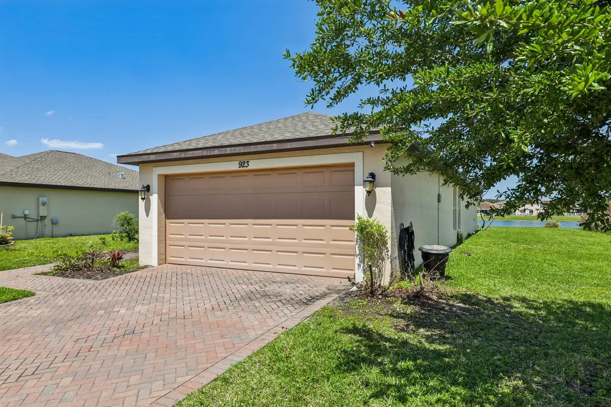 3-web-or-mls-Bent Creek Dr-S0805-003 at 923 Bent Creek Drive, Fort Pierce