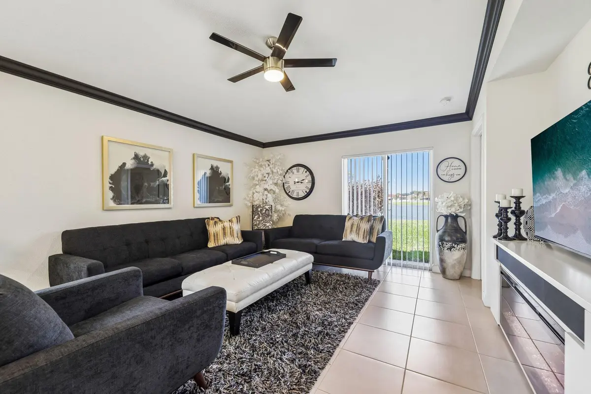 5-web-or-mls-Bent Creek Dr-S0805-005 at 923 Bent Creek Drive, Fort Pierce