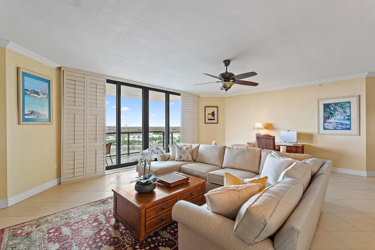 Living Area at 3620 Gardens Parkway 902b, Palm Beach Gardens
