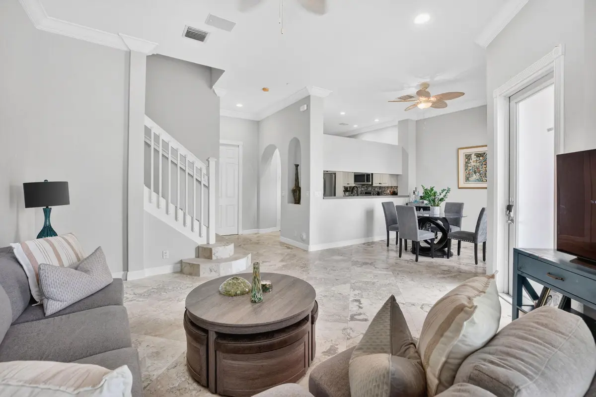 High Ceilings at 2860 Marina Circle, Lighthouse Point