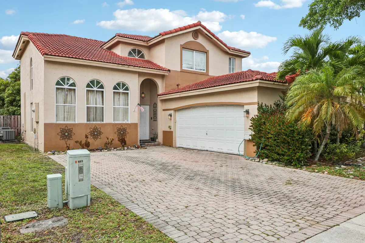 2-web-or-mls-E Royal Cove Cir-S0504-002 at 405 E Royal Cove Circle, Davie