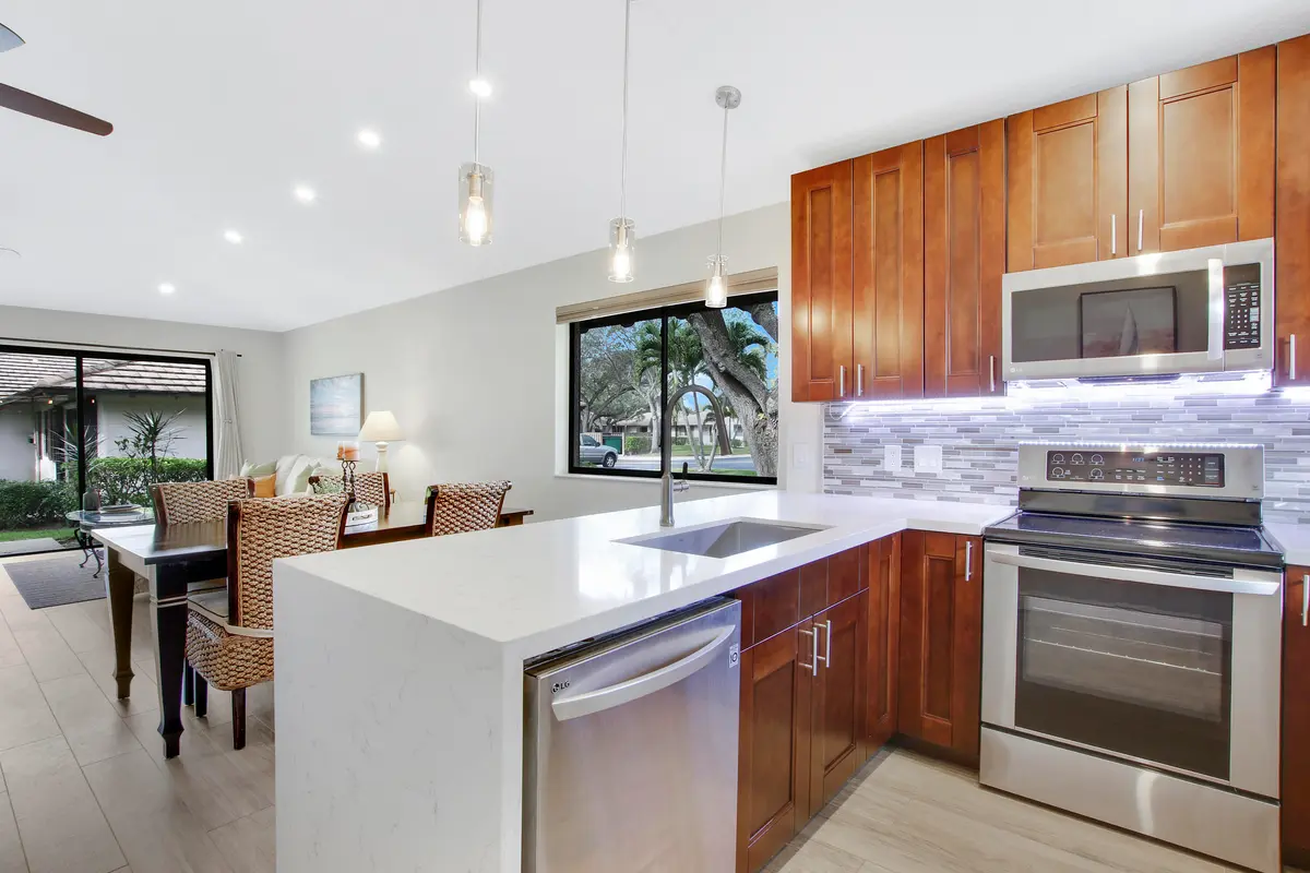 Stainless Steel Appliances at 533 Club Drive, Palm Beach Gardens
