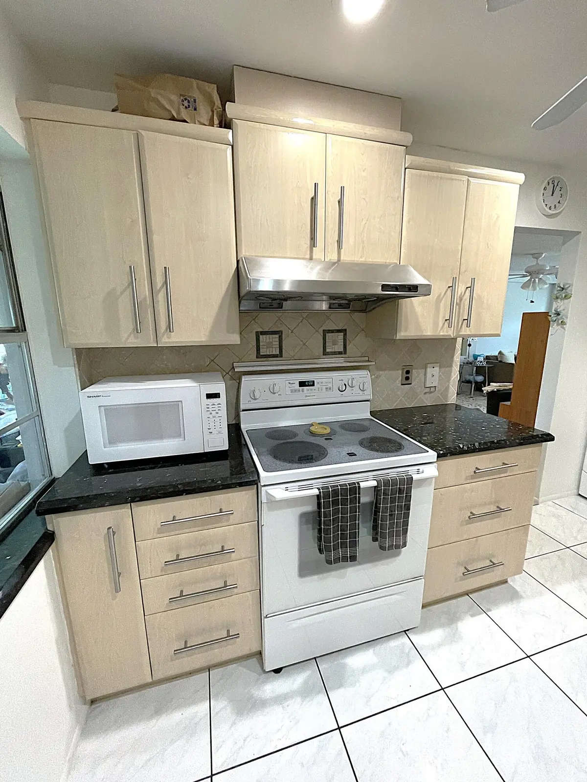 Kitchen at 2431 Del Aire Boulevard 115-d, Delray Beach