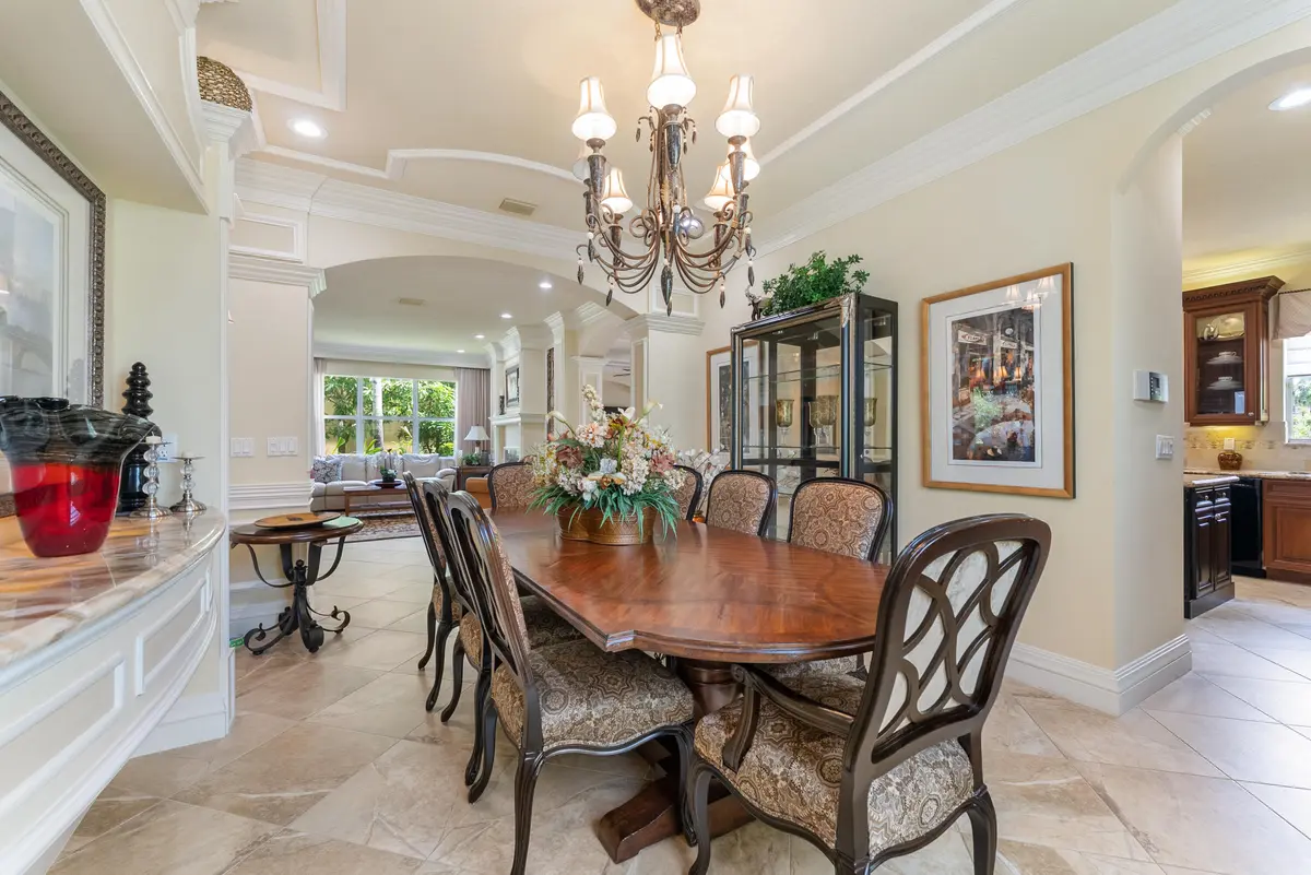 Dining at 11790 Foxbriar Lake Trail, Boynton Beach