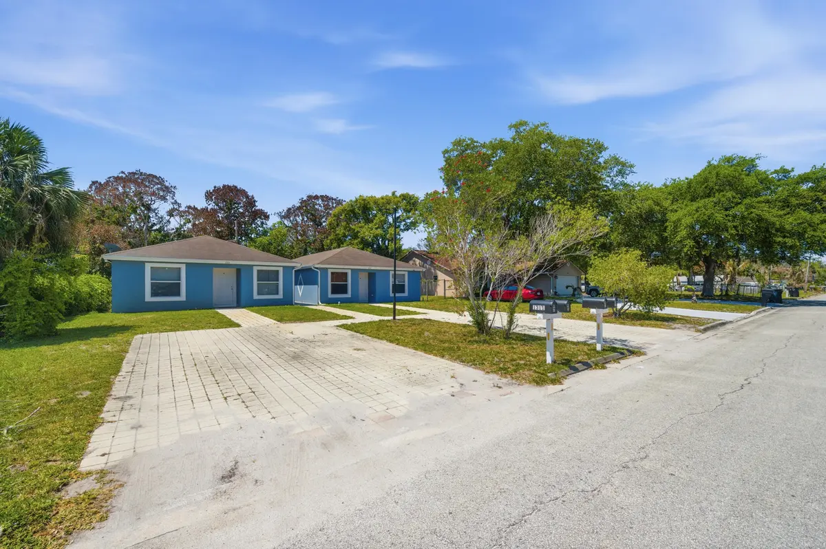 4__d4s0042 at 1311 Emerald Terrace, Fort Pierce
