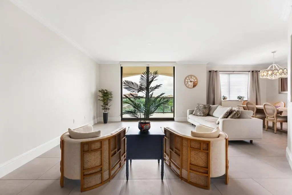 Living at 3610 Gardens Parkway 502a, Palm Beach Gardens