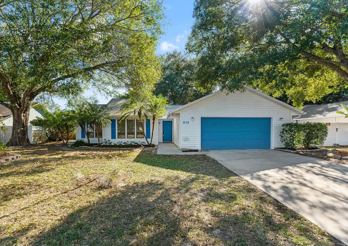975-4th-Ln-Front at 975 4th Lane, Vero Beach