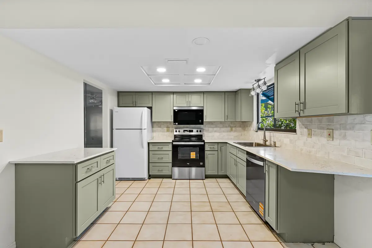 975-4th-Ln-HigMedia-014 at 975 4th Lane, Vero Beach