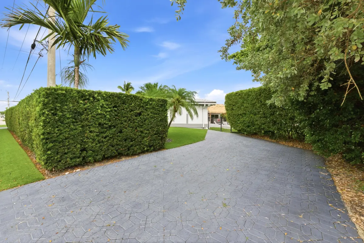 5900 Bayview Dr_052 at 5900 Bayview Drive, Fort Lauderdale