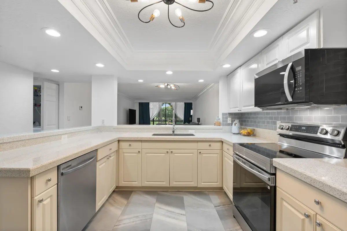 Kitchen at 6562 Boca Del Mar Drive 124, Boca Raton