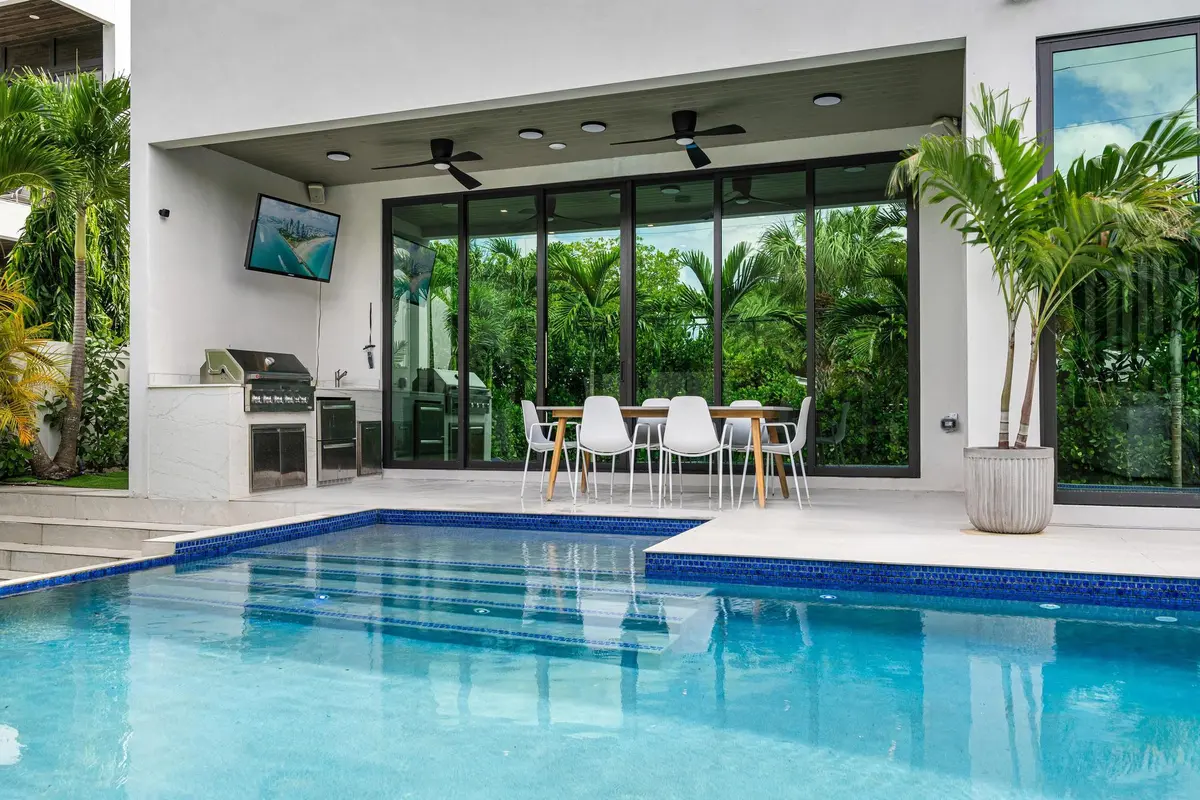719 N Victoria Park Rd Fort Lauderdale F at 719 N Victoria Park Road, Fort Lauderdale