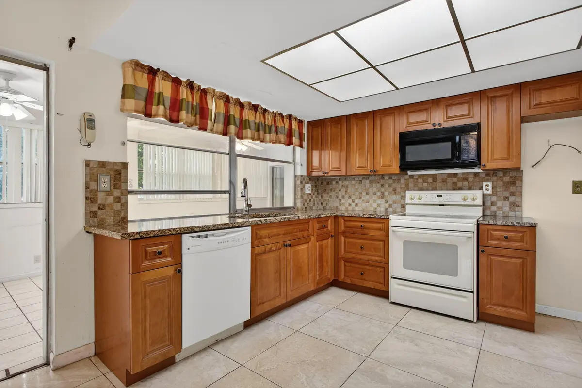 44-web-or-mls-2540-6191 at 2540 NW 34th Terrace, Lauderdale Lakes
