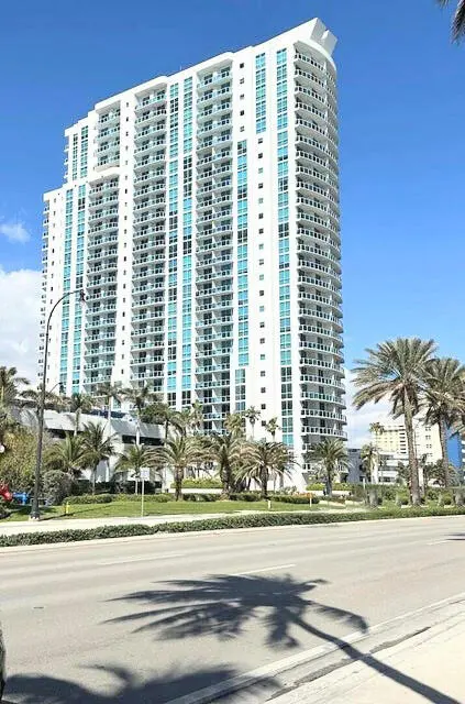 1945 S Ocean Drive 701, Hallandale Beach, FL – photo 2