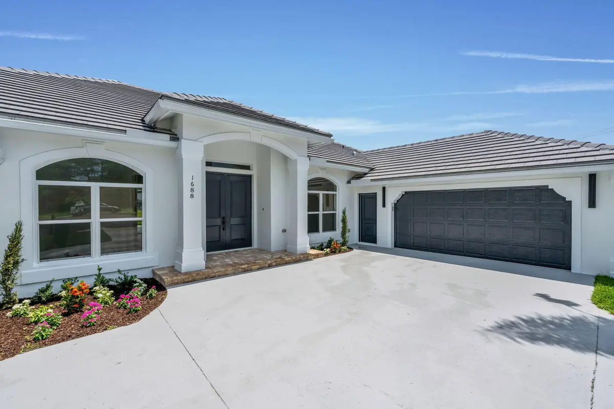 5-web-or-mls-A7405387 at 1688 Hull Court, Wellington