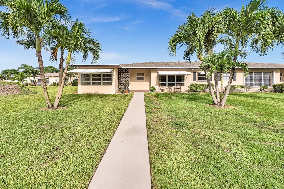 Front at 840 N High Point Blvd Boulevard B, Delray Beach