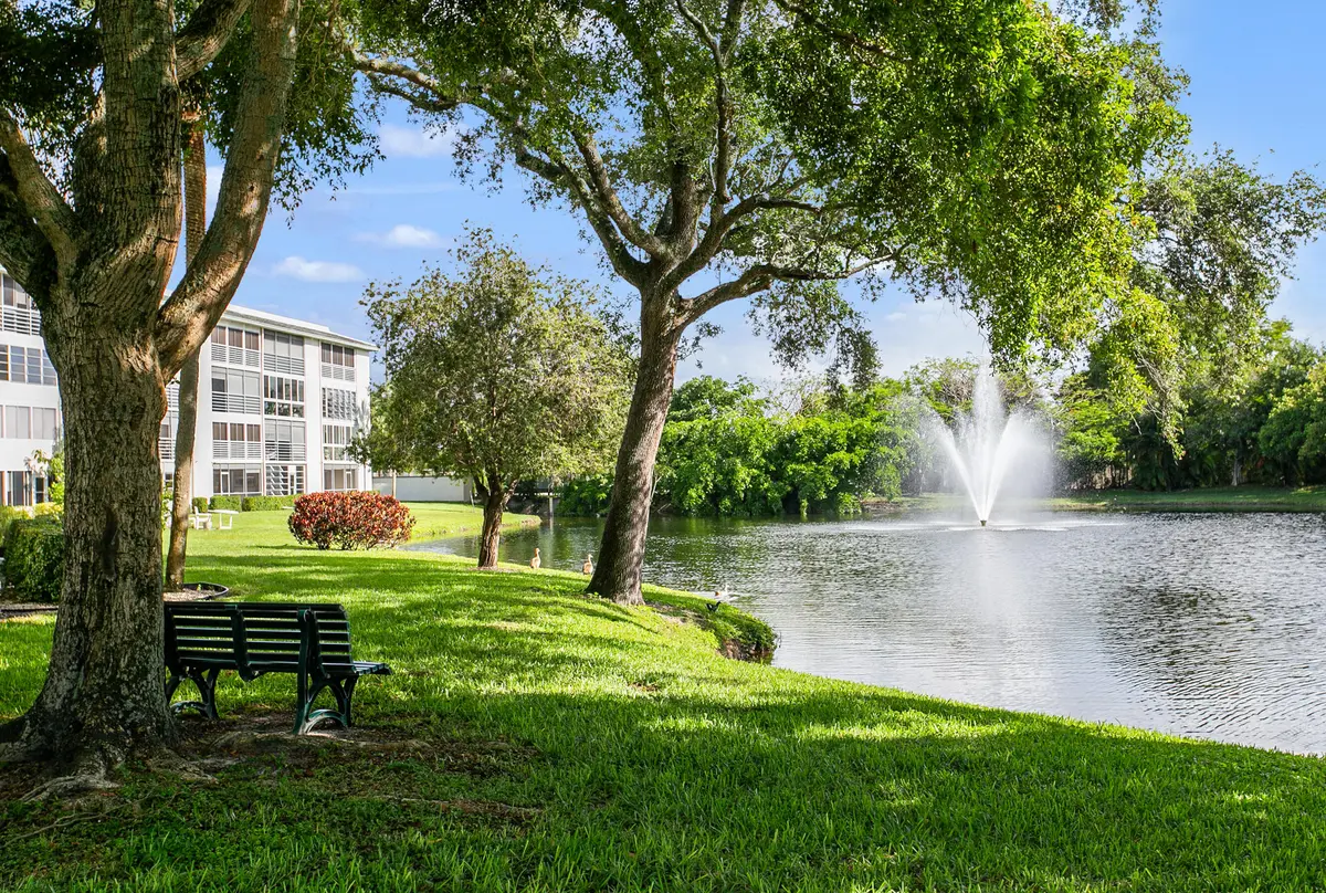 Wynmoor at 2502 Antigua Terrace F4, Coconut Creek