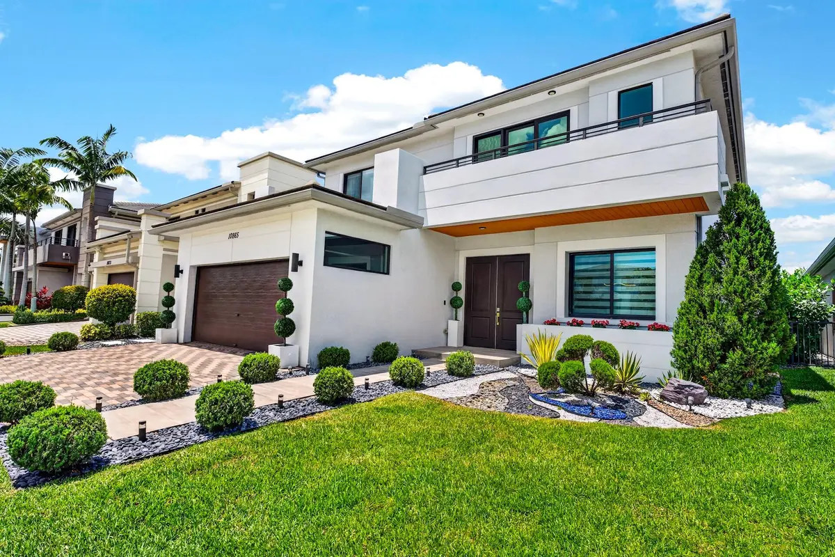 FRONT EXTERIOR at 10865 Vista Terrace, Parkland