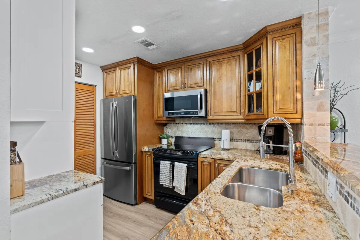 4-web-or-mls-A7406224 at 1909 NW 94th Avenue 102a, Coral Springs