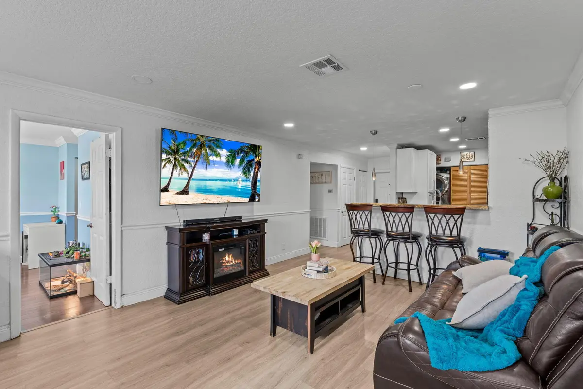 8-web-or-mls-A7406236 at 1909 NW 94th Avenue 102a, Coral Springs