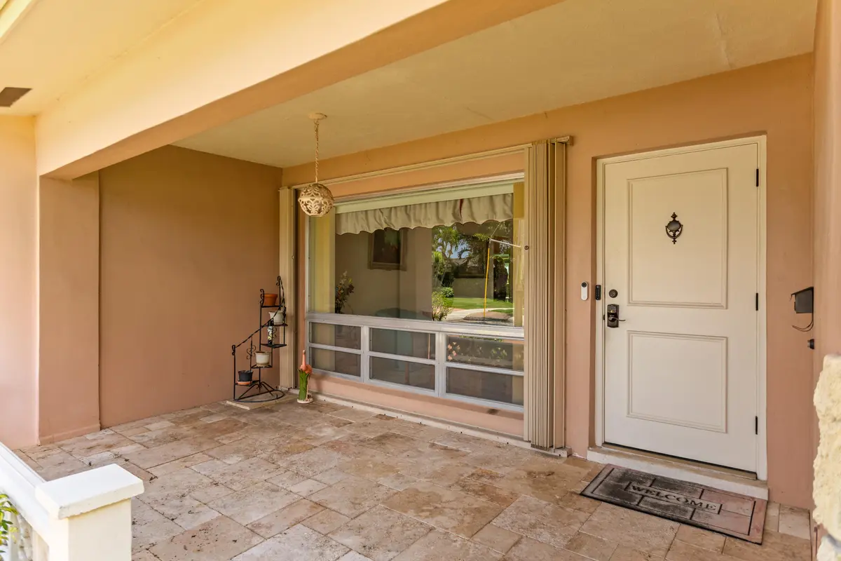 585A7296 at 270 SE 5th Terrace, Pompano Beach