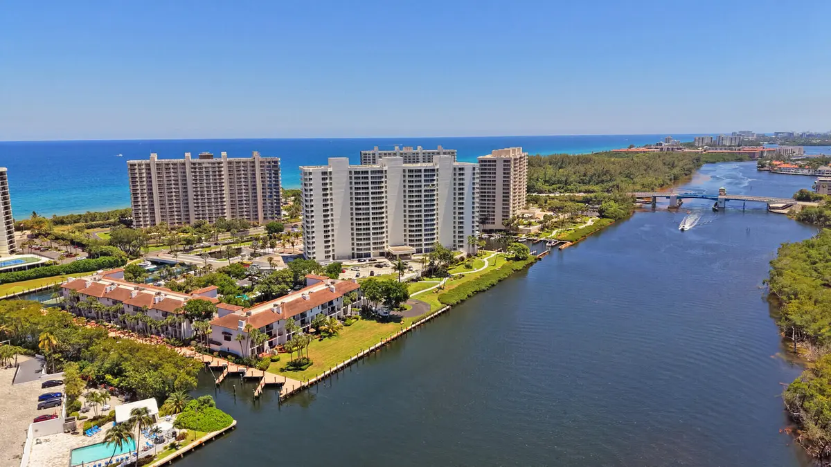 DIRECT INTRACOASTAL TH-04 at 4501 N Ocean Boulevard Th-04, Boca Raton
