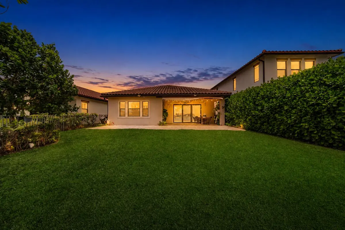Night Shot 3 at 11850 N Baypoint Circle, Parkland
