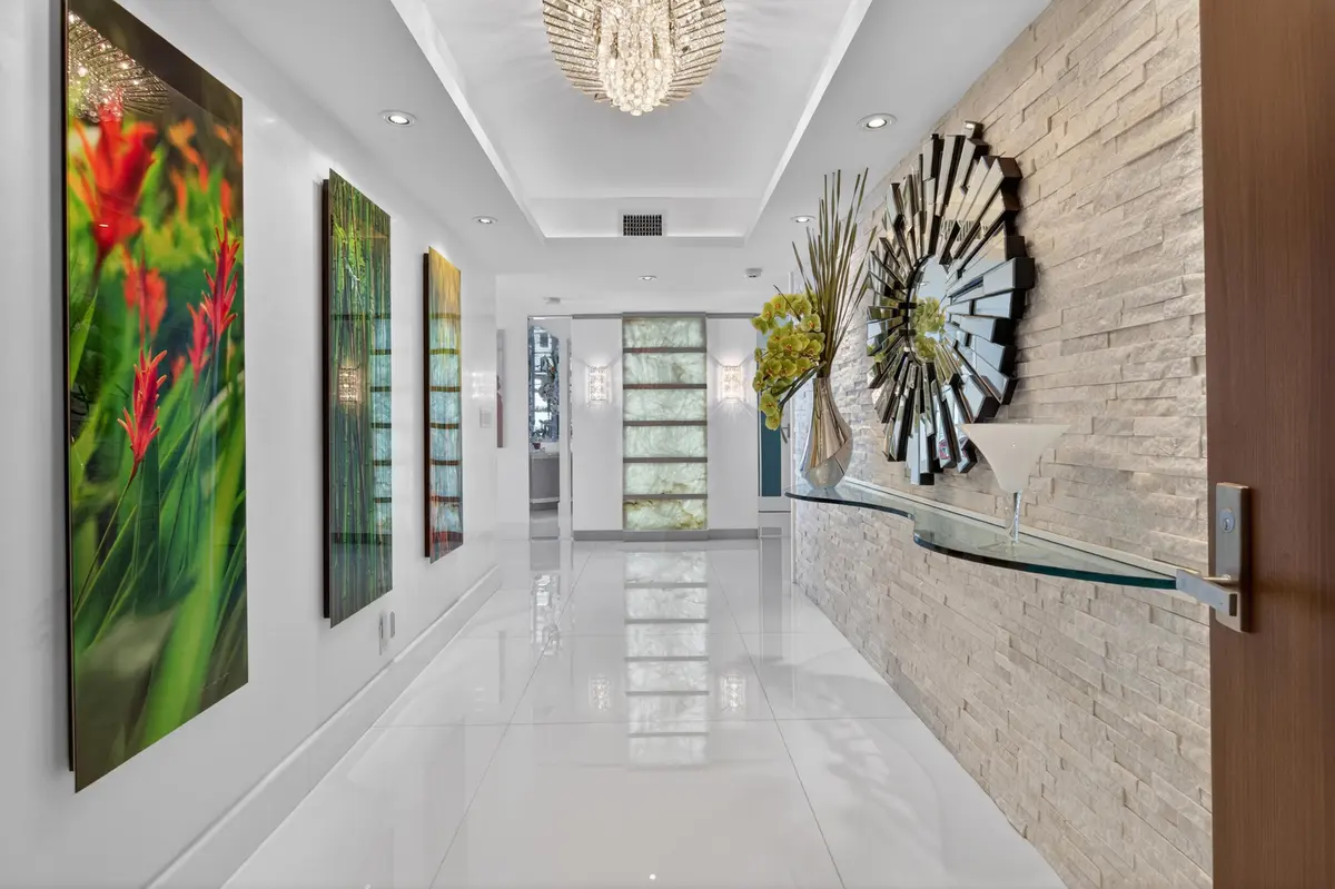 10155 apt 1401-16 at 10155 Collins Avenue 1401, Bal Harbour