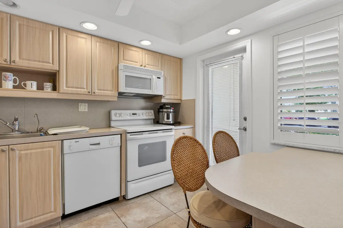 4-web-or-mls-3150 -2695 at 3150 NE 48th Court 104, Lighthouse Point