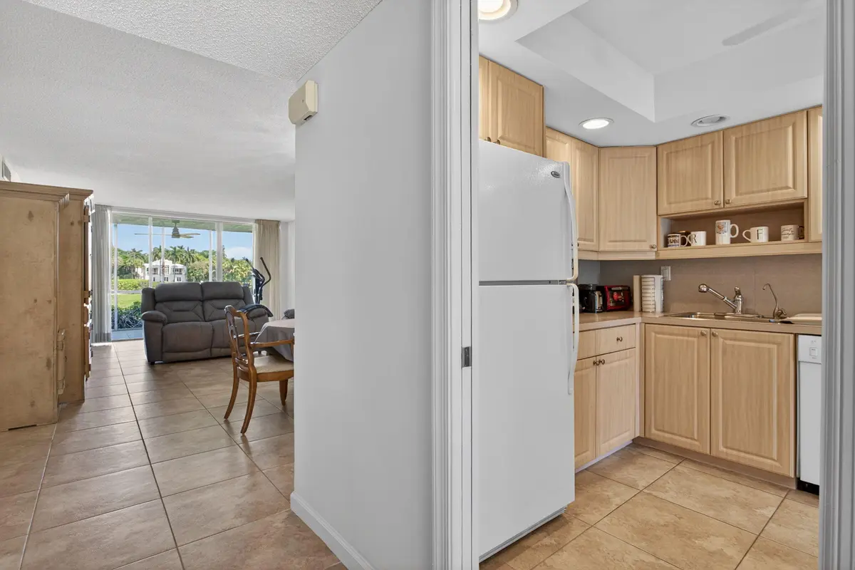 5-web-or-mls-3150 -2699 at 3150 NE 48th Court 104, Lighthouse Point