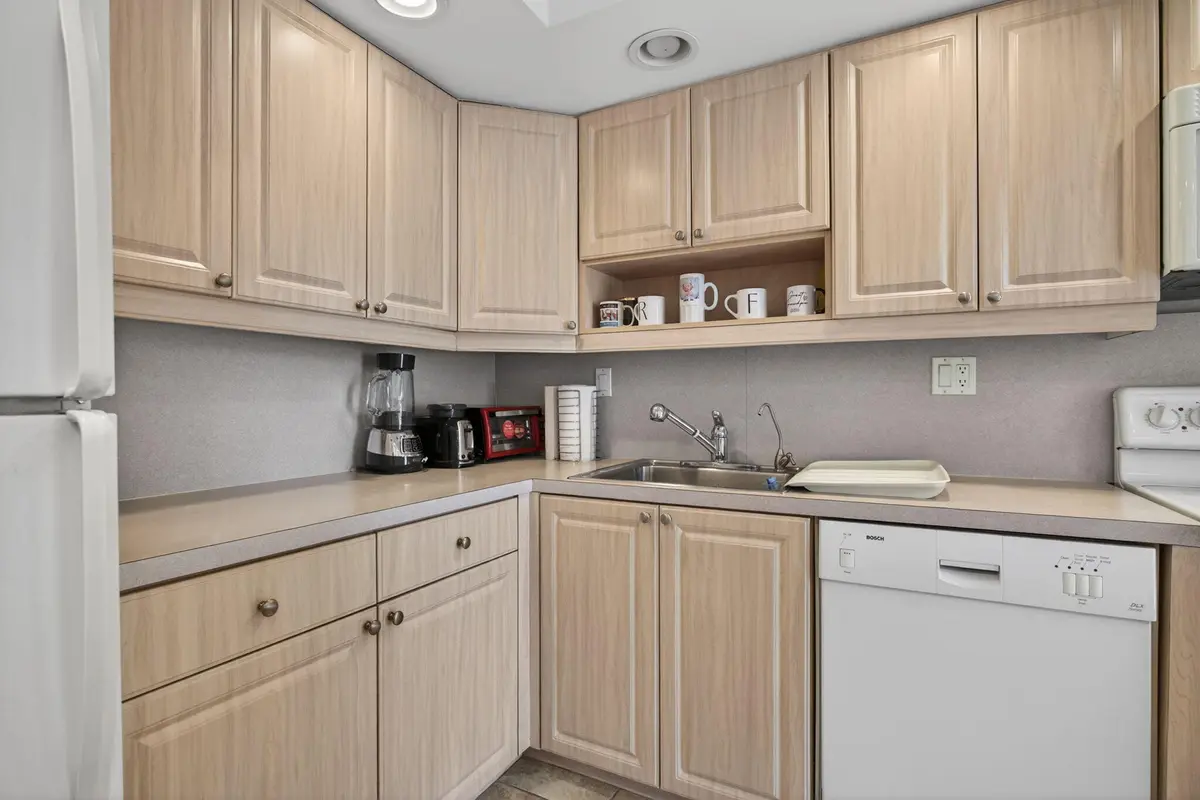 6-web-or-mls-3150 -2702 at 3150 NE 48th Court 104, Lighthouse Point