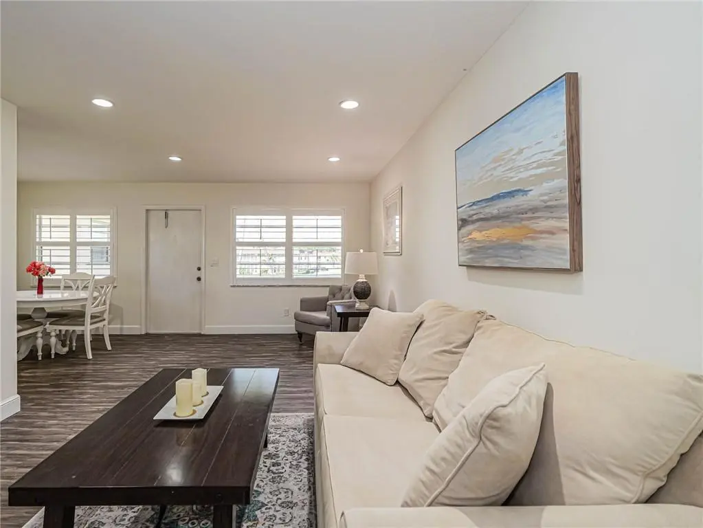 76 Royal Oak Drive 205, Vero Beach, FL – photo 2