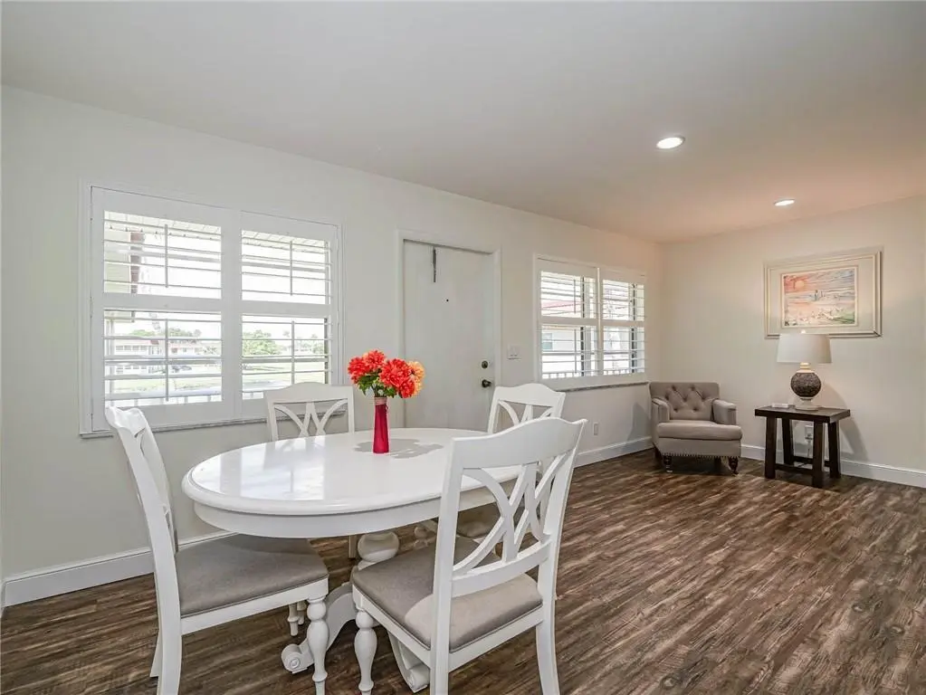 76 Royal Oak Drive 205, Vero Beach, FL – photo 5
