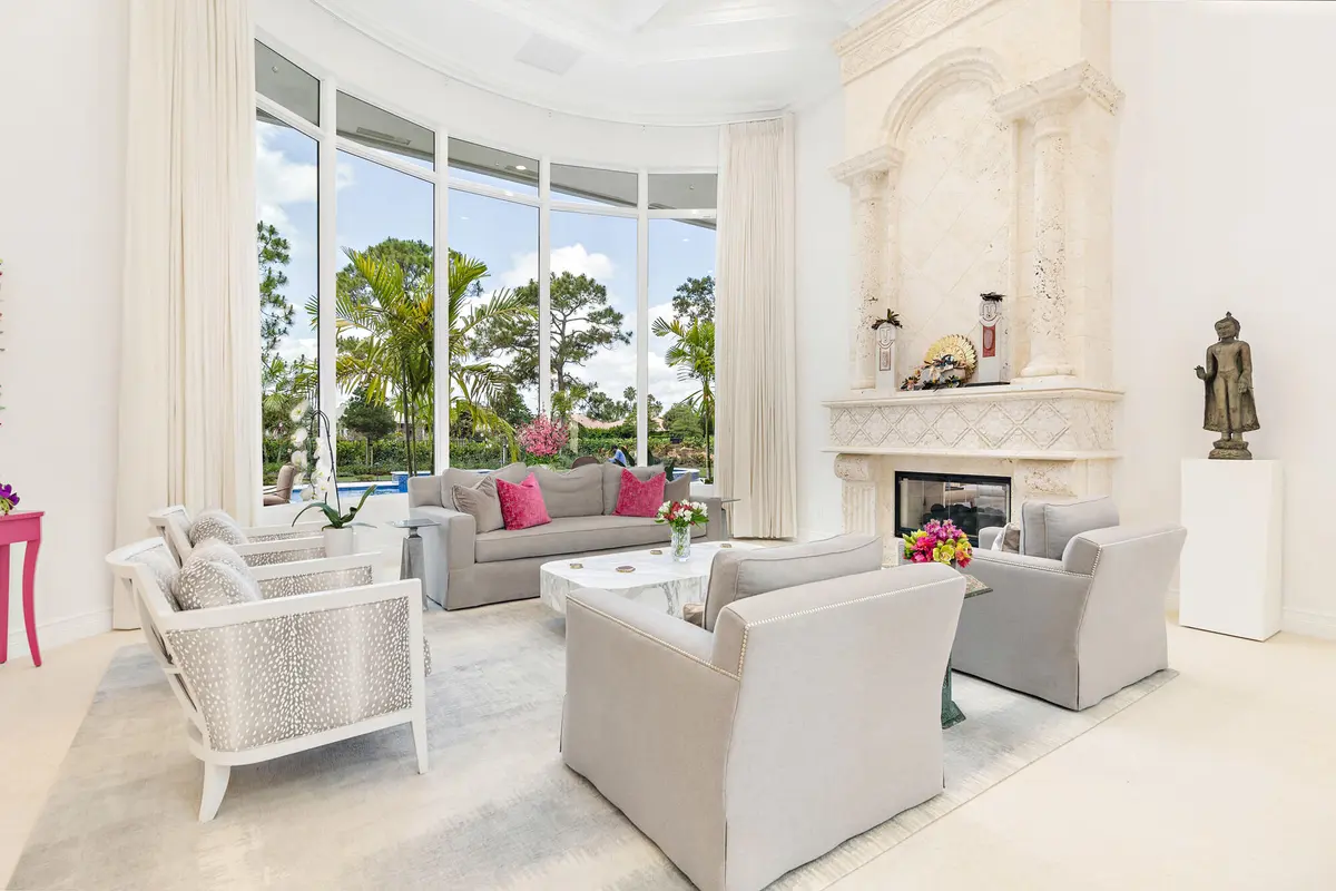 low-4 at 2707 Sheltingham Drive, Wellington