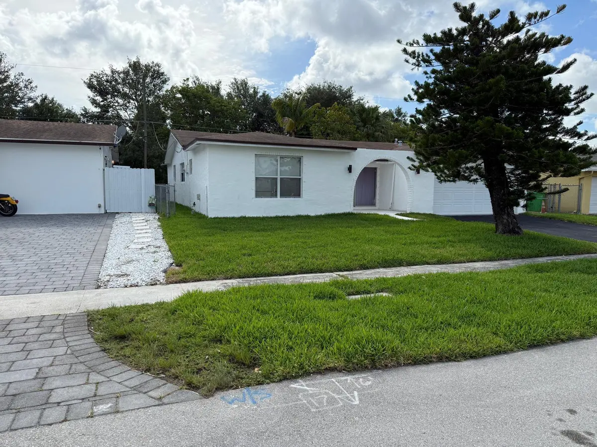 fdd884c0-fa18-4a08-871a-4bbd810ac6c3 at 1991 NW 98th Avenue, Sunrise