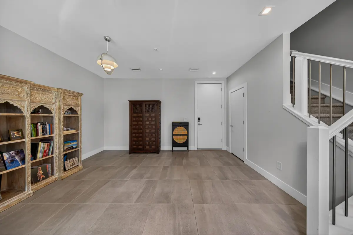lisa625-48 at 625 NE 22nd Drive, Wilton Manors
