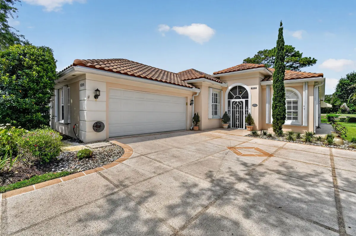 8268SEPalmHammockLane(3) at 8268 SE Palm Hammock Lane, Hobe Sound