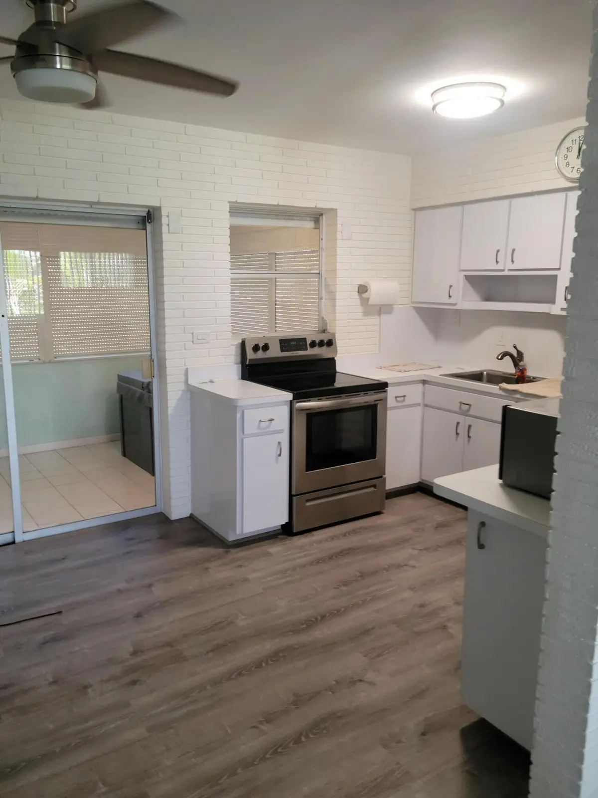 6781 Charleston Street, Hollywood, FL – photo 1