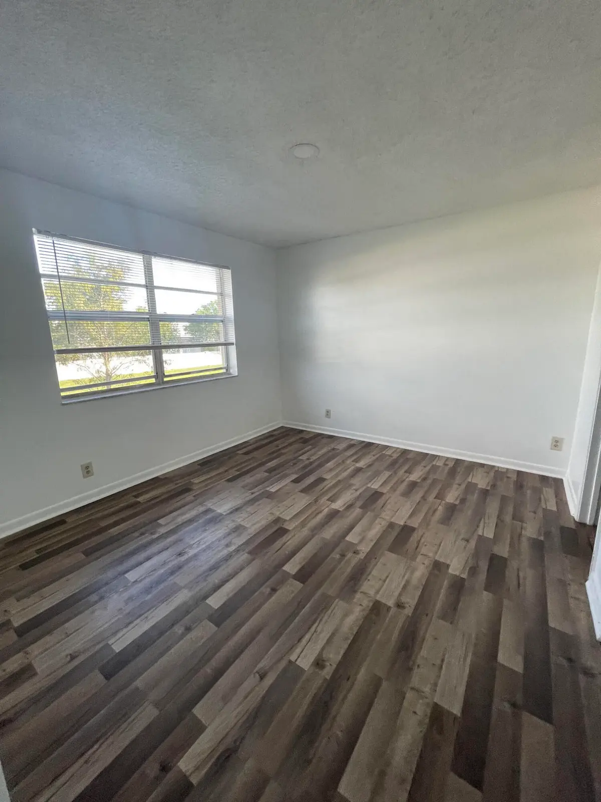 twin lakes 1 at 10092 Twin Lakes Drive 38-h, Coral Springs