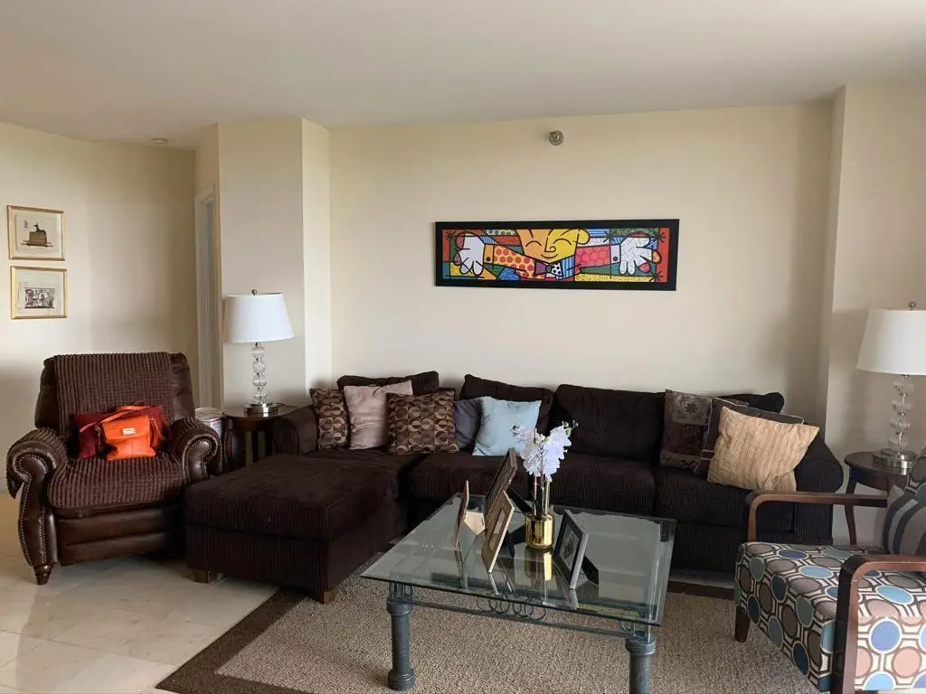 LR1 at 3400 NE 192nd Street 1708, Aventura
