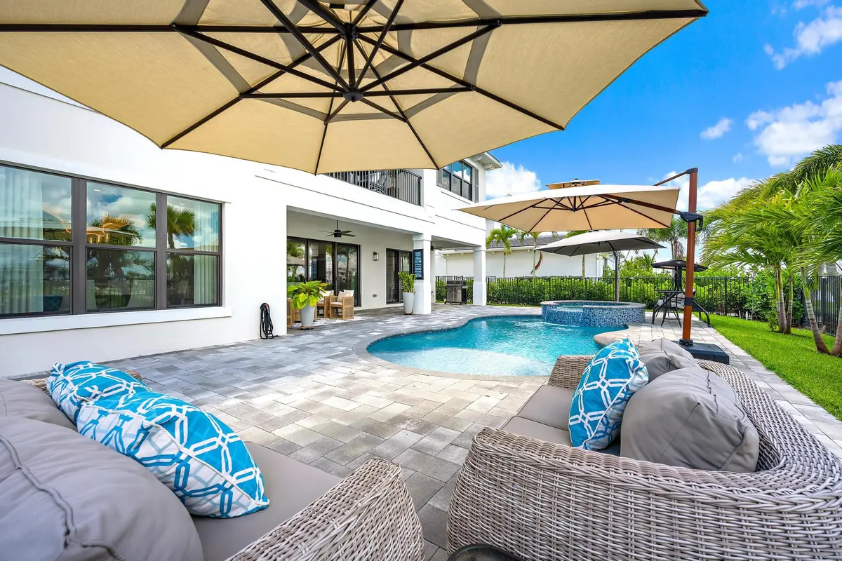 Outdoor Oasis at 9957 Migration Point, Palm Beach Gardens