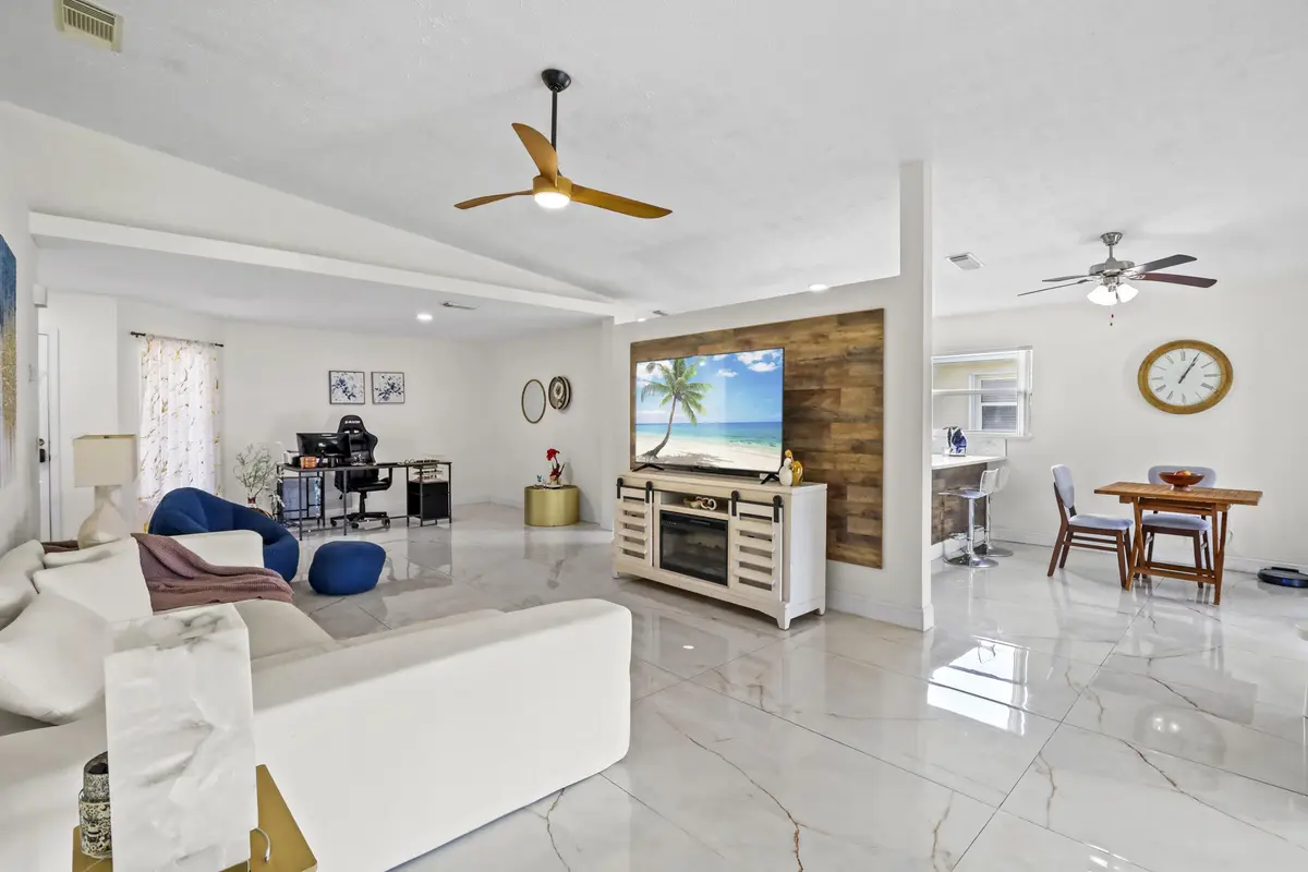 7_img_0085 at 6648 Gaviota, Fort Pierce