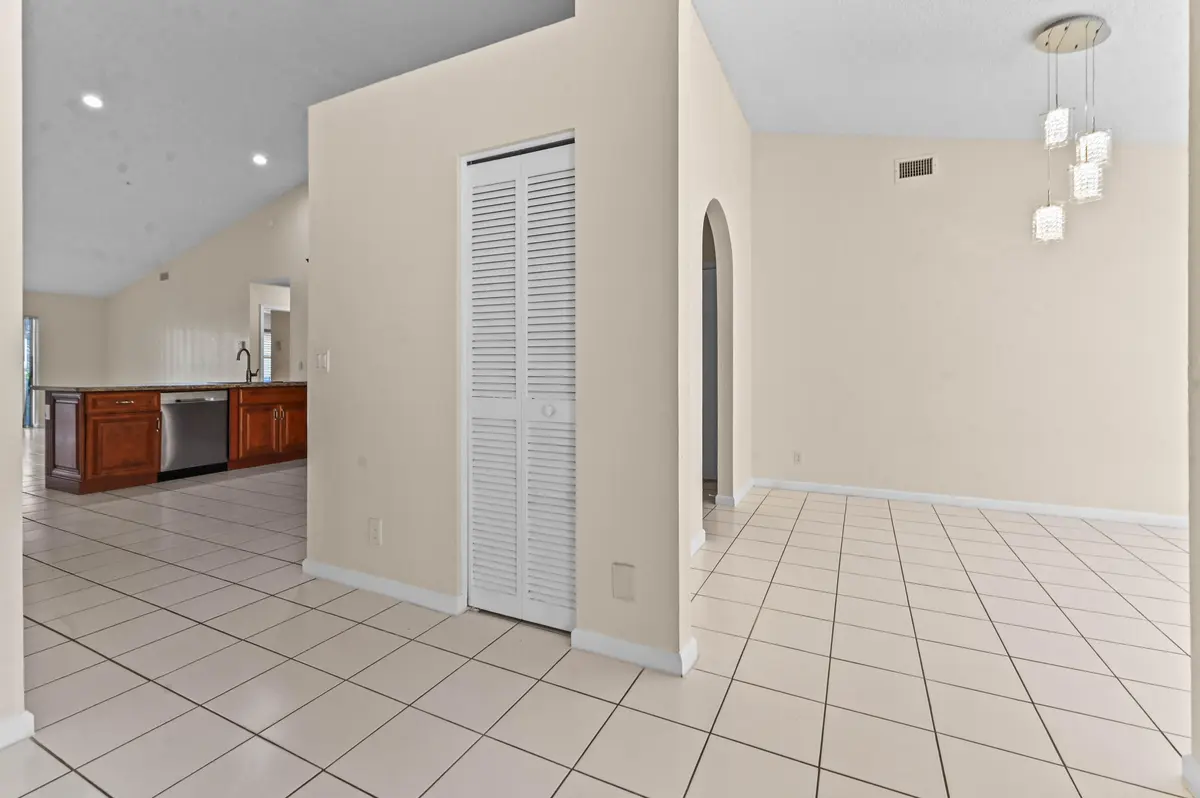 08 Dining room 01 at 18377 Fresh Lake Way, Boca Raton