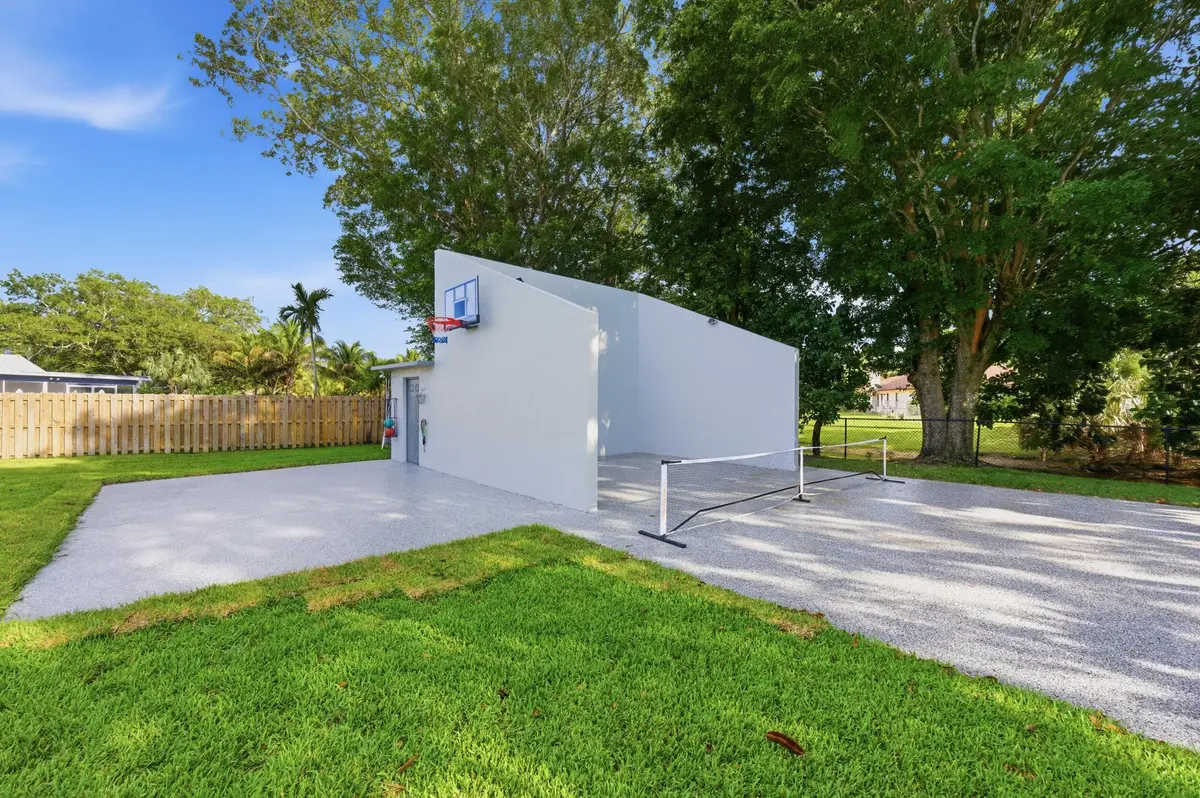 88__jjl4503 at 8492 NW 15th Court, Coral Springs