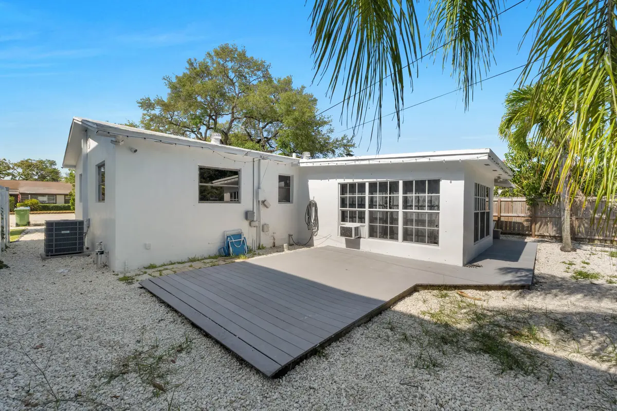 413 SW 11th St-9 at 413 SW 11th Street, Fort Lauderdale
