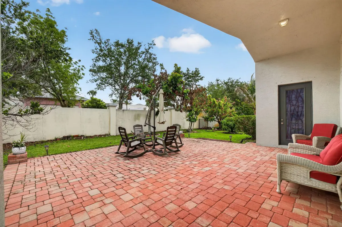 6-web-or-mls-3A5A5591 at 1708 SW Jamesport Drive, Port St. Lucie