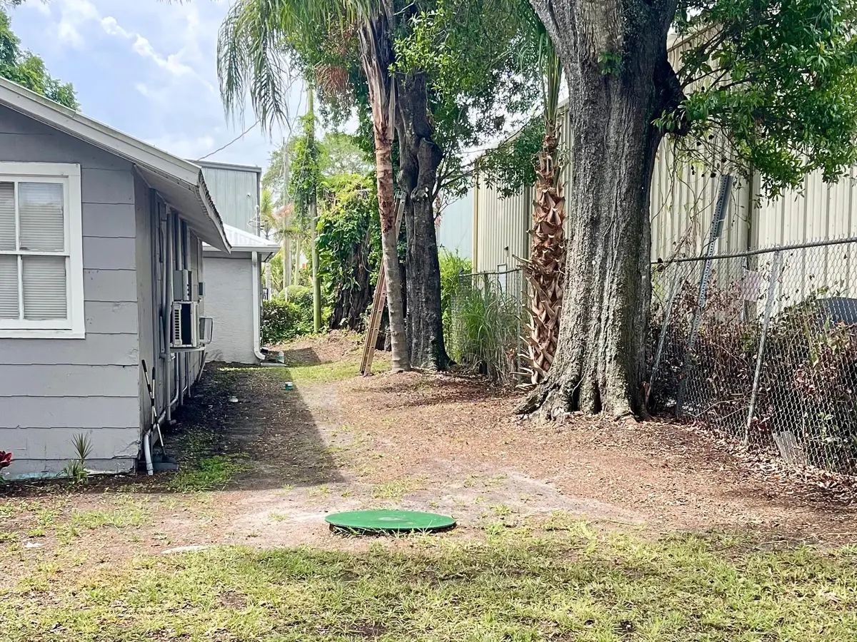 Exterior at 1135 17th Place, Vero Beach