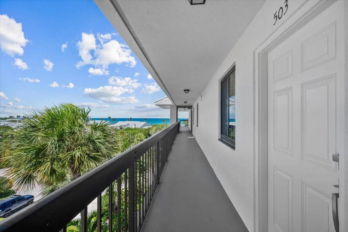 Views upon Entry! at 201 S Seas Drive 503, Jupiter