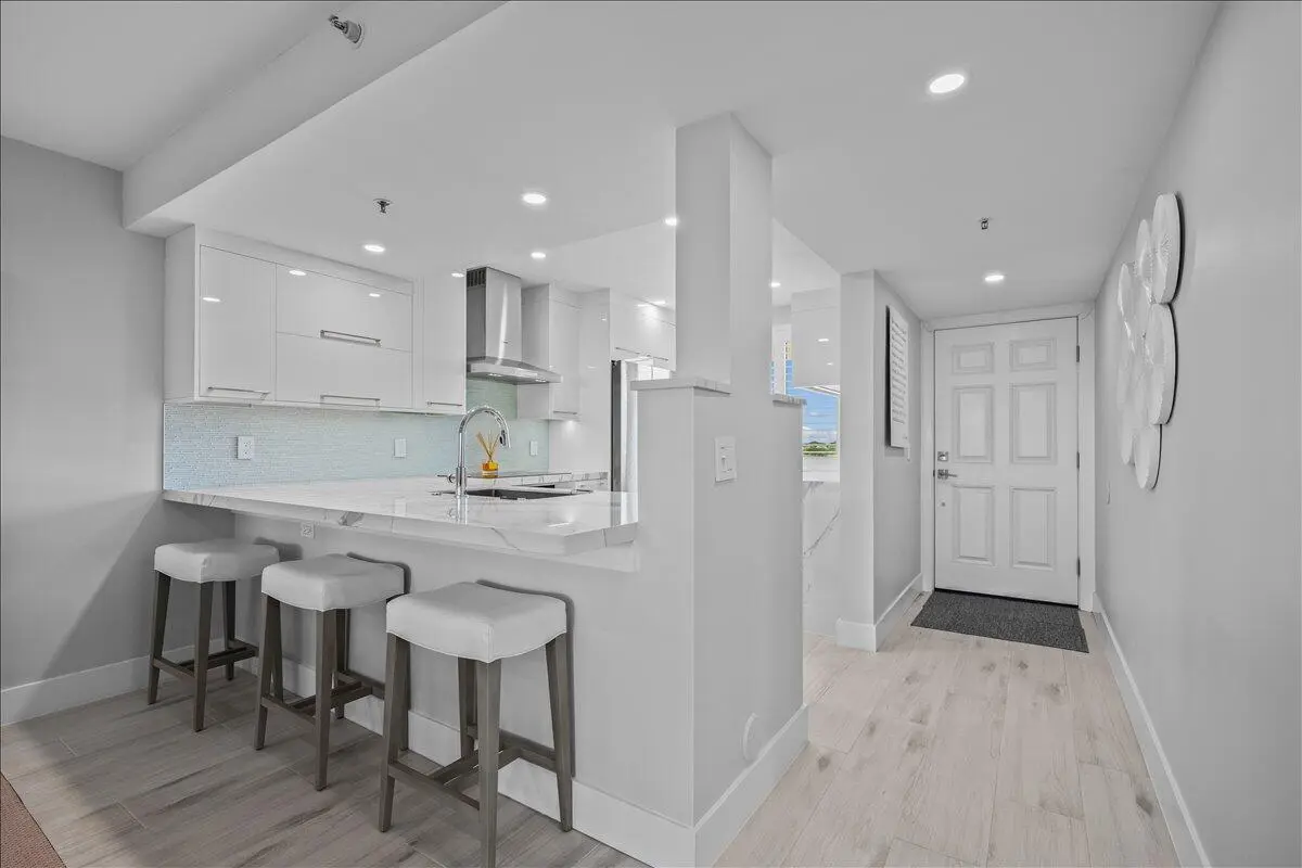 Pristine Foyer Entry at 201 S Seas Drive 503, Jupiter