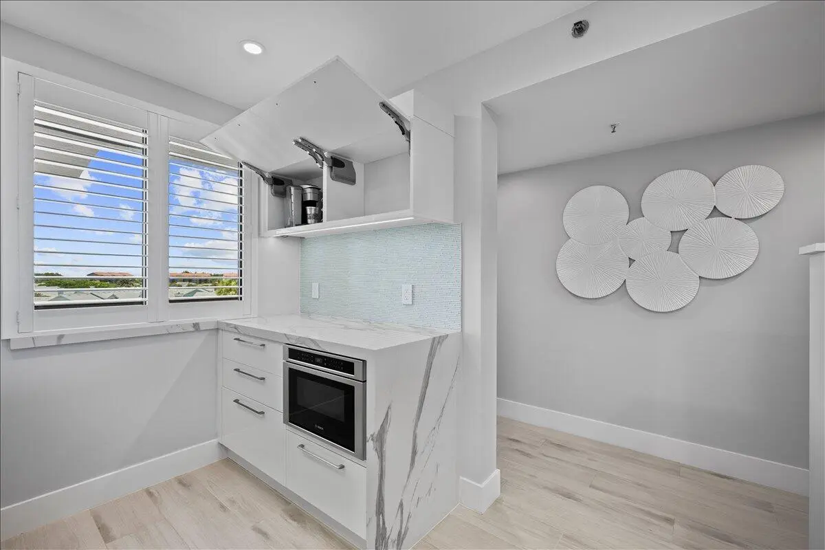 Chic Kitchen Accents at 201 S Seas Drive 503, Jupiter