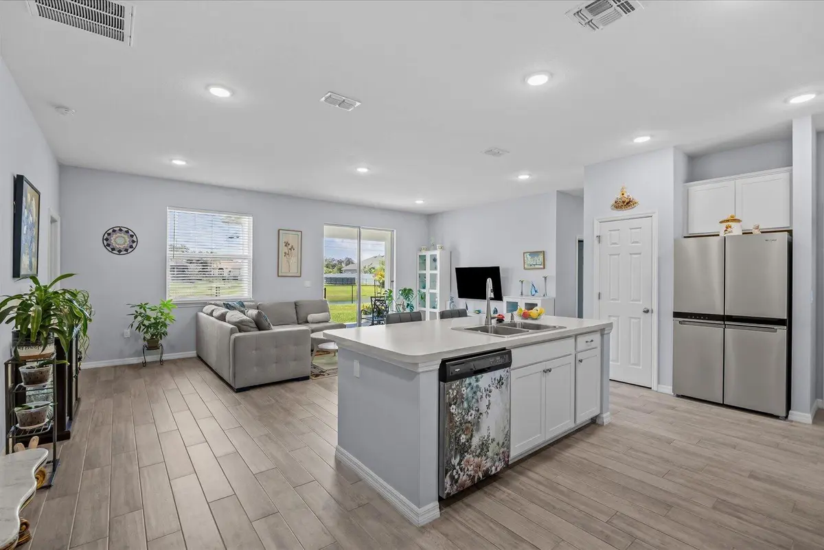 08-button in-18 at 2063 SE South Buttonwood Drive, Port St. Lucie